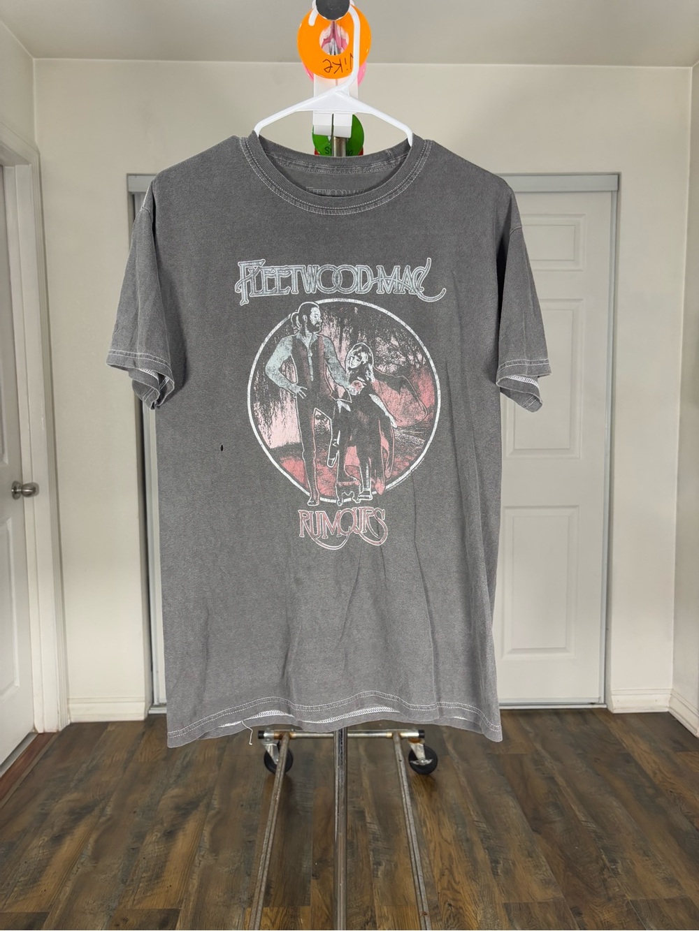 Fleetwood Mac 'Rumours' Graphic Tee - Vintage Gray Short-Sleeve Shirt